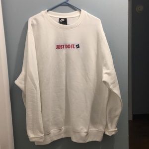 Sweatshirt